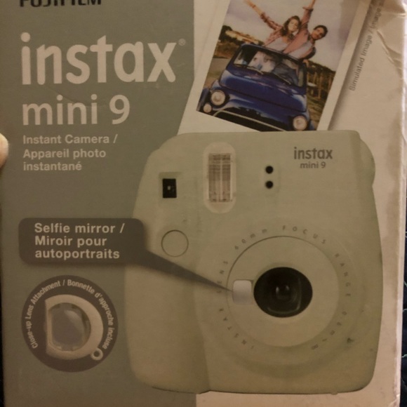 Instant camera - Picture 2 of 2